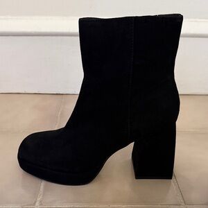 Dolce Vita Black Ankle Booties